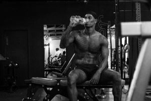 准备加盟巴萨?拉什福德社媒晒健身房内训练照片