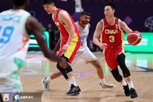 媒体人:中国男篮若想重返奥运 最稳妥的办法就是归化超级双能卫
