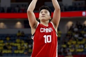 未来答案!王俊杰连续四场亚洲杯得分上双 今天仅半场破个人纪录