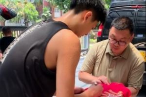 来自吕加晖球迷不远万里的爱!天气虽热 队内氛围更暖