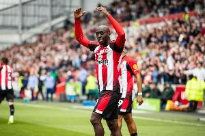 有钱买人了!跟队:纽卡重启28岁维萨谈判,小蜜蜂要价6500万镑