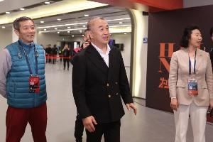 海牛投资人乔伟光喊话:不能让海港从我们身上、蹚着我们夺冠