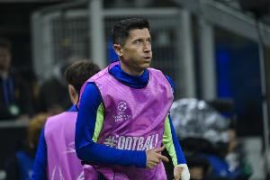 周薪54万镑!镜报:阿莫林有意签37岁莱万,拉爵不接受高工资老将