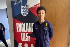 英媒:蒂亚戈-席尔瓦之子伊戈首次获得英格兰U15训练营征召