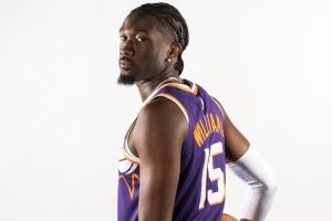  马威：下半场球队更有拼劲 只要我在场就必须对比赛产生影响