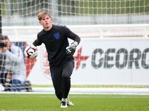  迪恩-亨德森：能为英格兰出场是种荣誉，想挤掉皮克福德很困难