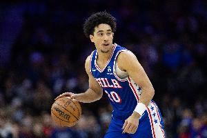 本场出战5分钟&赛季至今0分！纳斯：现在很难对麦凯恩进行评判