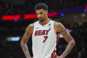  抢爆篮板！韦尔10中3拿7分 狂揽16个篮板&其中4个前场板